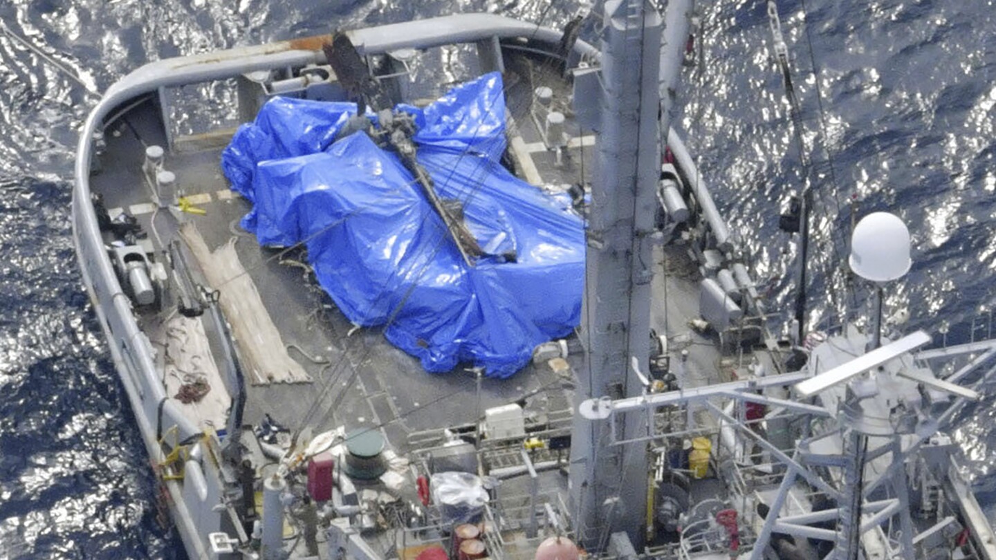 Военновъздушните сили на САЩ обявиха край на операциите по търсене и възстановяване на Osprey, който се разби край Япония