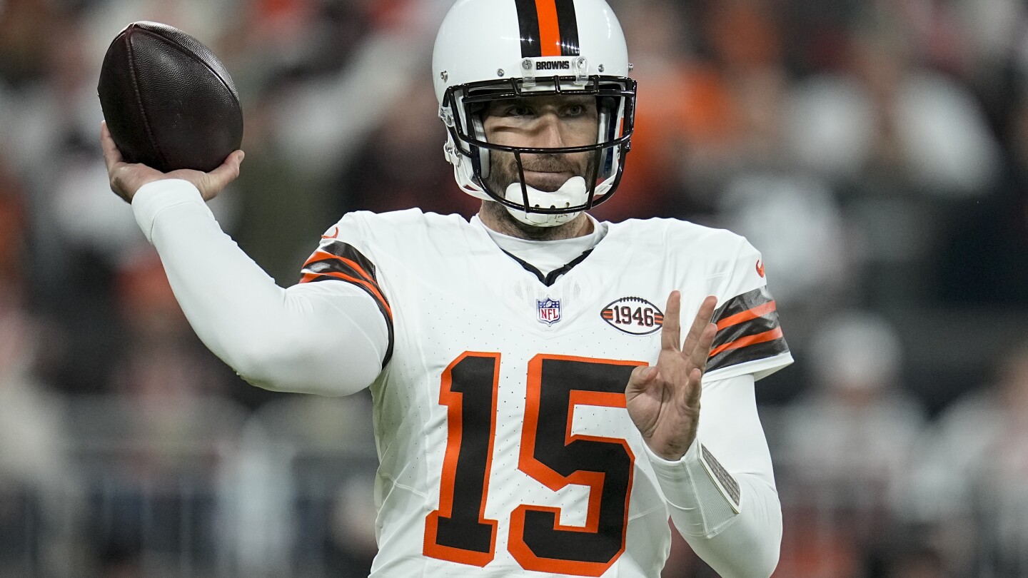 Joe Flacco throws 3 TD passes and Browns clinch unlikely spot in