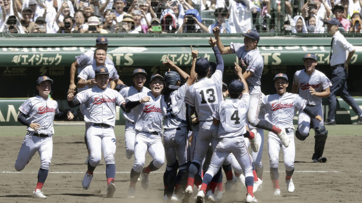 Une équipe d’origine coréenne remporte le célèbre tournoi de baseball des lycées japonais