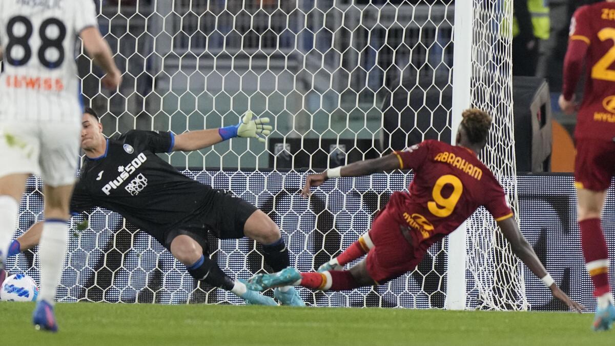 Abraham thrives as Mourinho's Roma eyes Champions League
