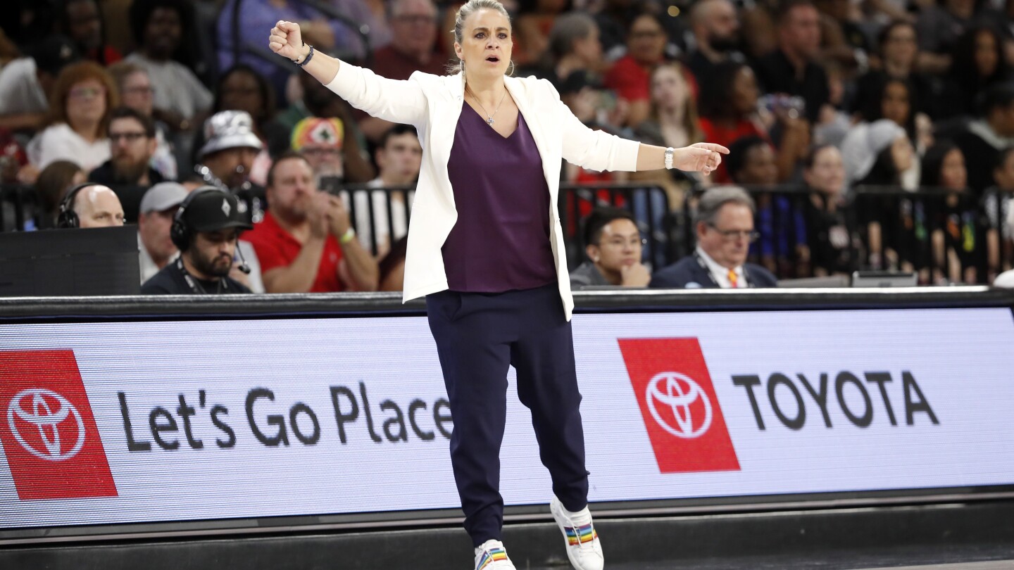 WNBA ще интервюира лидера на туризма в Лас Вегас във вторник относно предложението за спонсорство на играчите на Aces
