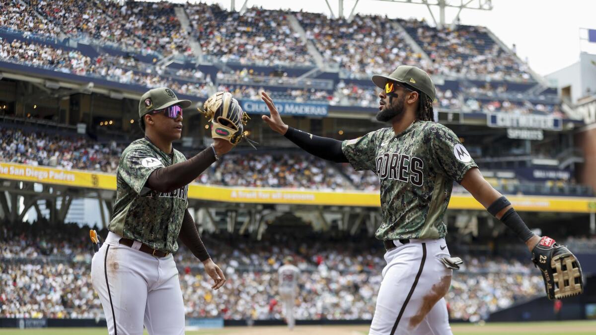 Rougned Odor's home run averts disaster as Padres avoid sixth
