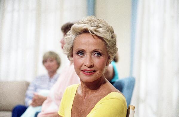 FILE - In this July 1986 file photo, Actress Jane Powell poses for a  photo in New York. Jane Powell, the bright-eyed, operatic-voiced star of Hollywood's golden age musicals who sang with Howard Keel in “Seven Brides for Seven Brothers” and danced with Fred Astaire in “Royal Wedding,” has died. Thursday, Sept. 16, 2021. She was 92. (AP Photo/Richard Drew, File)
