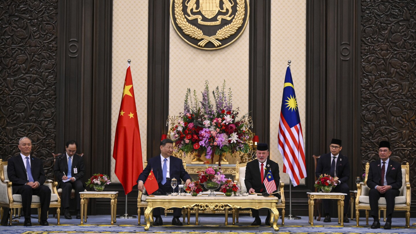 Xi promises greater access to Chinese market for Malaysia, Vietnam on Southeast Asia tour
