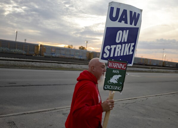 GM Releases Official Statement As UAW Talks Begin