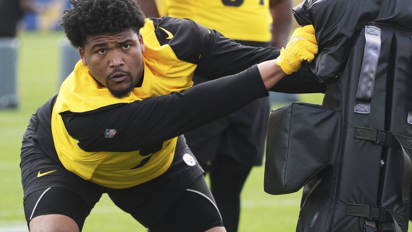 Steelers 1st-round pick Harmon balancing joy of being a pro with grief over the death of his mom