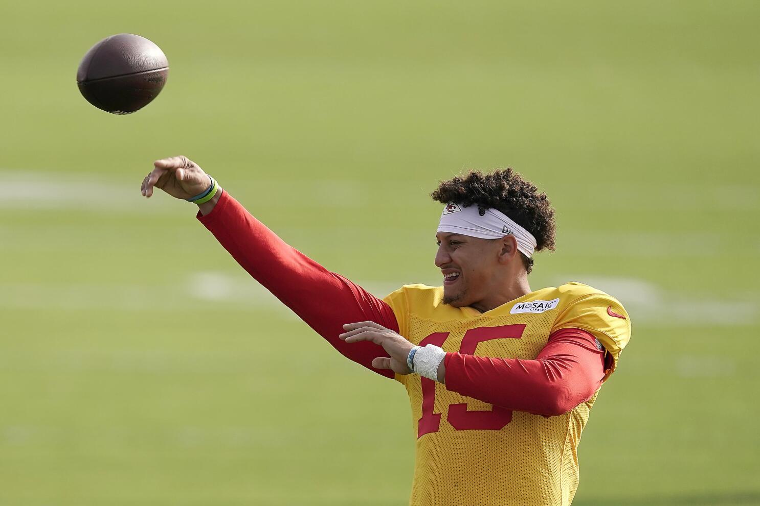 Kansas City Chiefs cornerback Trent McDuffie warms up before the start of  an NFL preseason football game between the Kansas City Chiefs and the Green  Bay Packers Thursday, Aug. 25, 2022, in