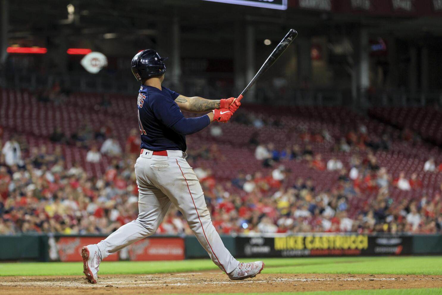 Red Sox RHP Garrett Whitlock leaves after 1 inning with tight