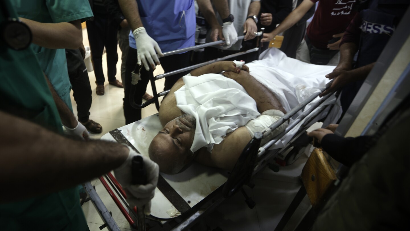 КАИРО АП — Израелски удар уби палестински оператор на телевизионната