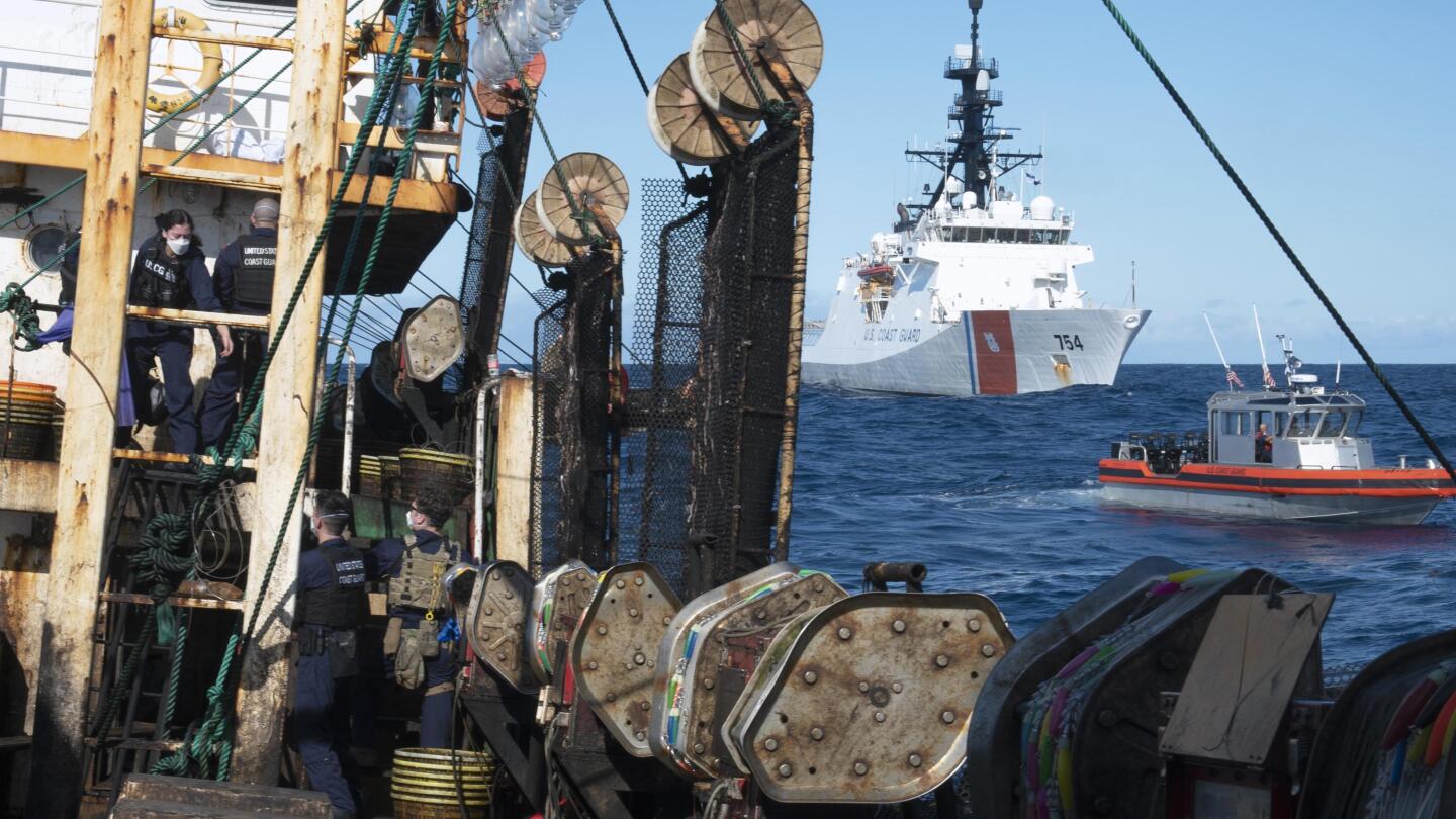 China fishing fleet defied U.S. in standoff on the high seas