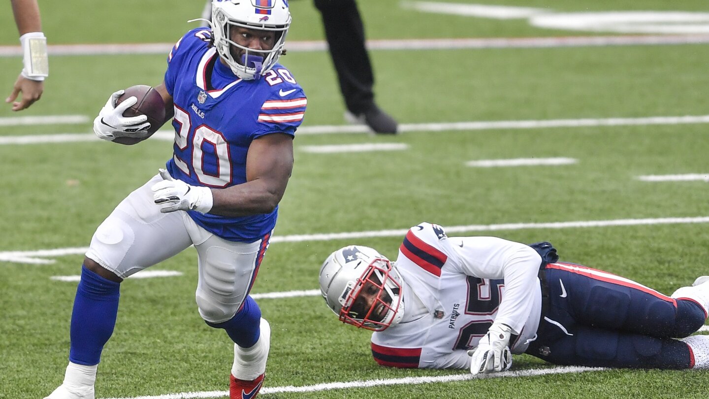 Bills beat Patriots 24-21 on Newton's late fumble