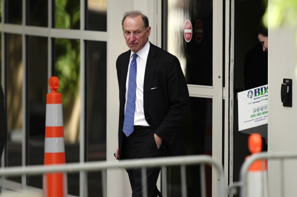 Attorney Abbe Lowell departs from federal court, Monday, June 10, 2024, in Wilmington, Del. (AP Photo/Matt Rourke)
