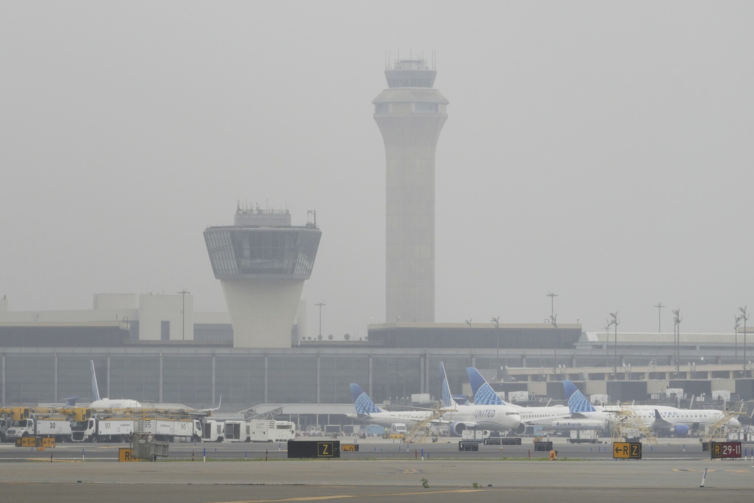 Newark air traffic control glitch causes nationwide disruptions