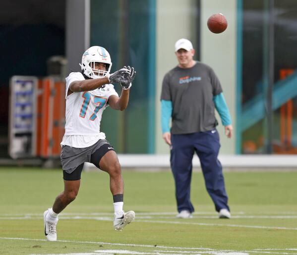 Jaylen Waddle Injury Update: Will Be a Full Participant in Dolphins  Practice Today