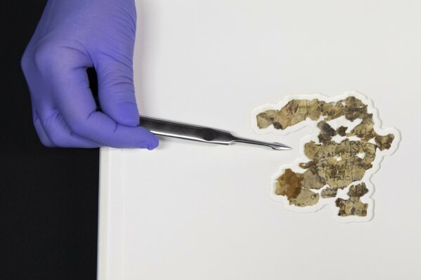 Newly-excavated skeletons could help to reveal who wrote the ancient Dead  Sea Scrolls, The Independent