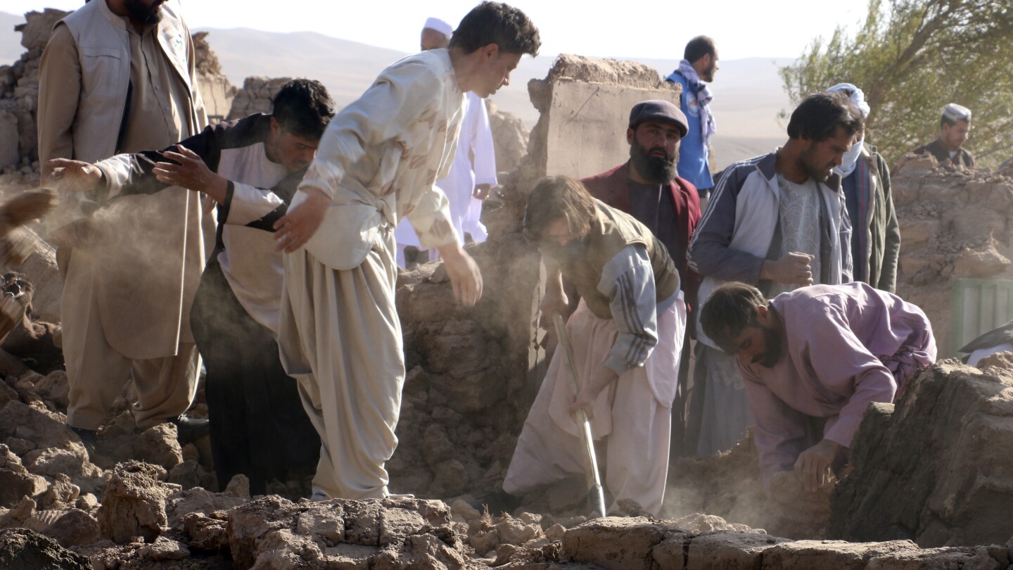 Les tremblements de terre tuent plus de 2 000 personnes en Afghanistan.  Suivez les dernières