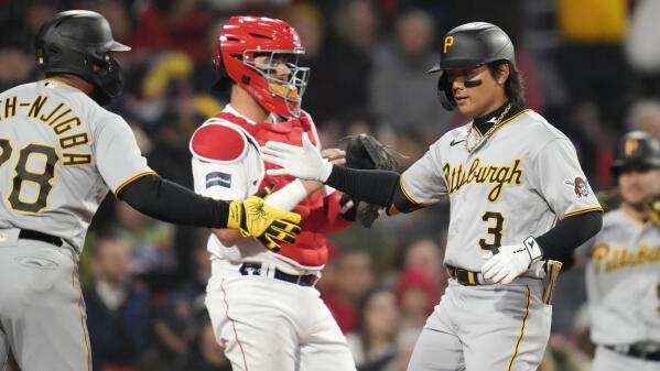 Ji Hwan Bae's 1st career homer helps Pirates top Red Sox