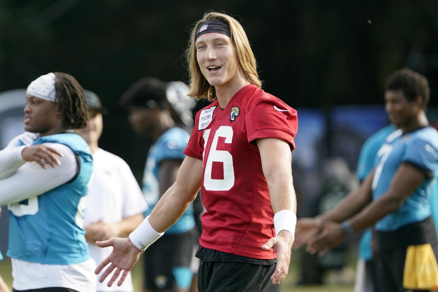 Jaguars QB Trevor Lawrence Named AFC Offensive Player of the Week