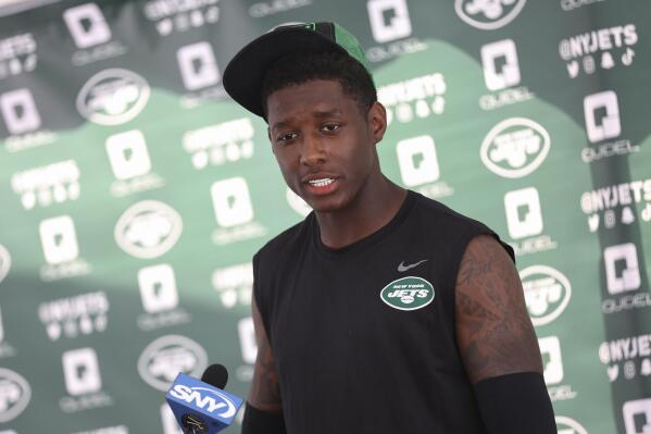 Jets' first-round trio passing early tests in training camp