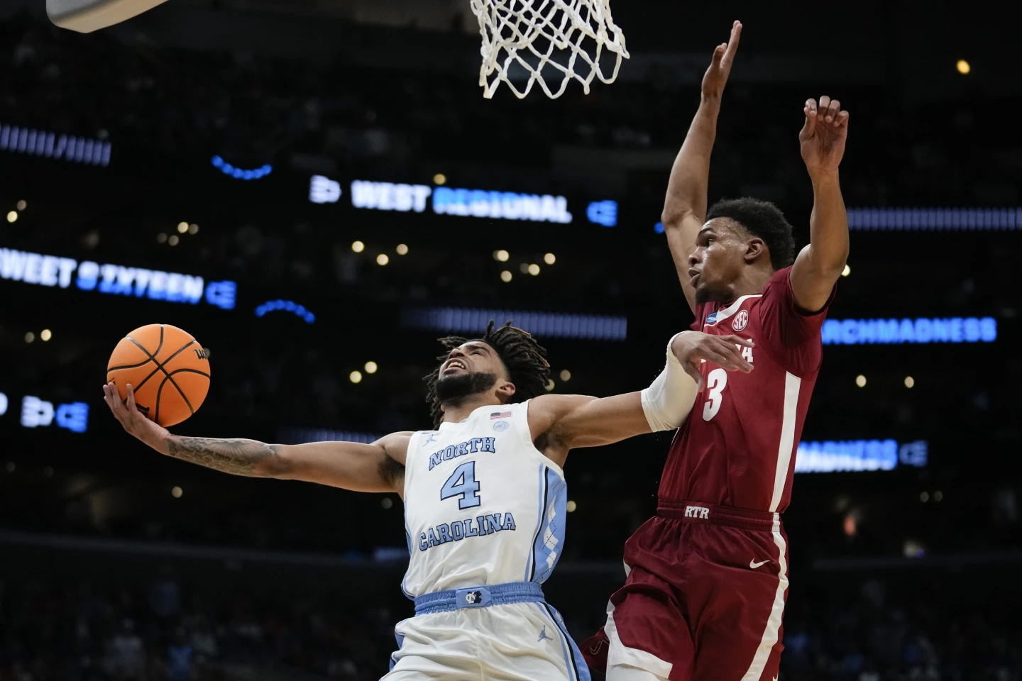 Alabama holds off top-seeded North Carolina 89-87 to reach Elite Eight