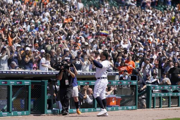Watch: Detroit Tigers' manager A. J. Hinch speaks after Cabrera reaches  3,000 hits 