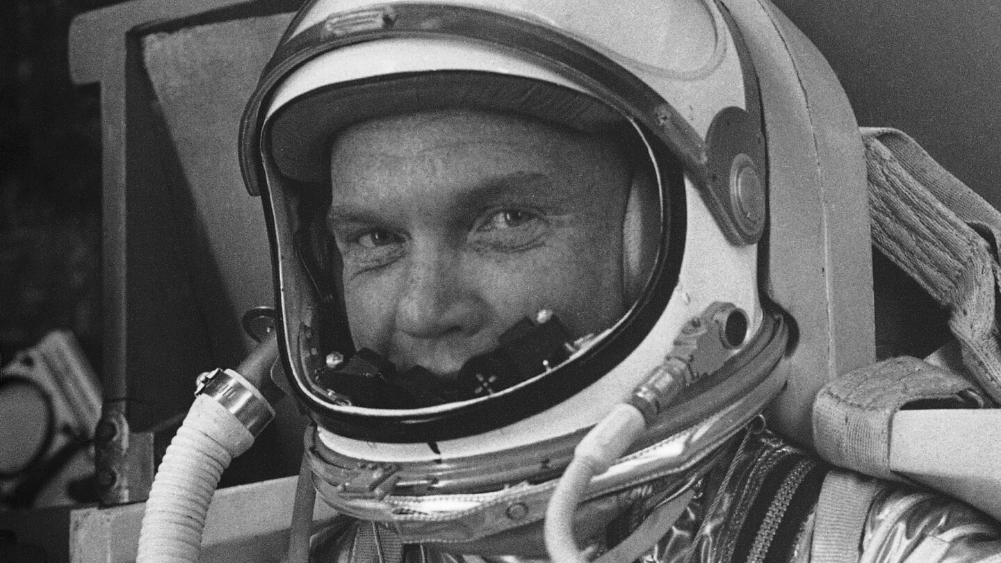 Днес в историята На 20 февруари 1962 г астронавтът Джон Глен