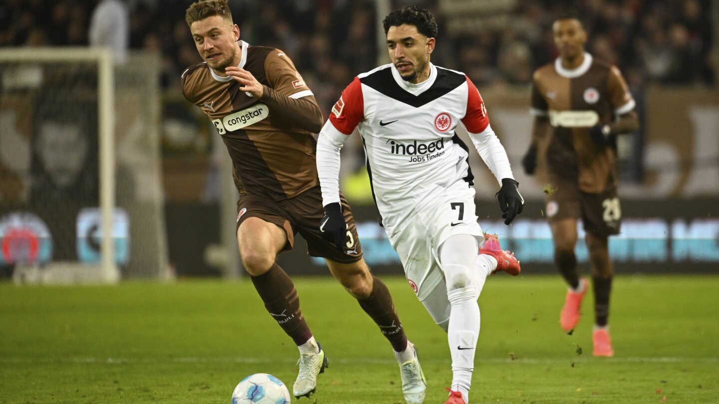 Eintracht Frankfurt Beats St. Pauli 1-0