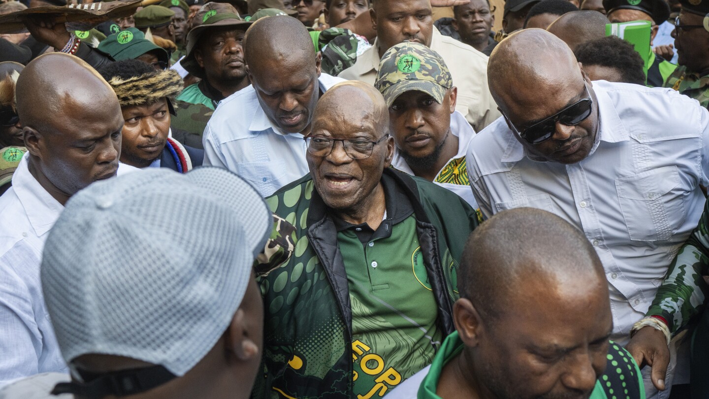 ЙОХАНЕСБУРГ (AP) — Бившият южноафрикански президент Джейкъб Зума получи забрана