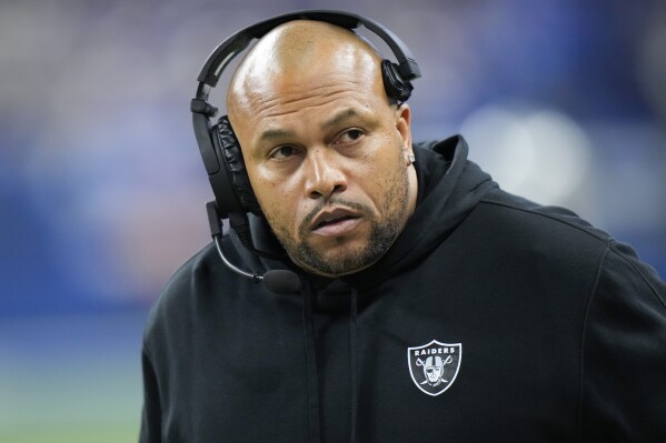 Antonio Pierce has a final chance to make the case he should be the  Raiders' coach | AP News