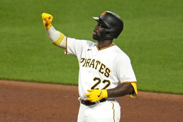 Pirates star McCutchen done for the season after partially tearing