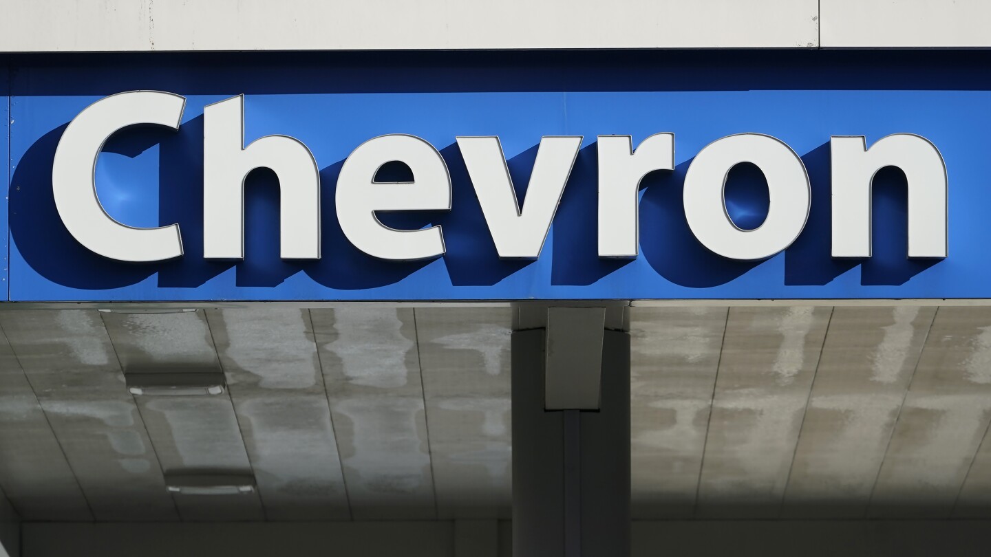 Chevron предупреди в понеделник че предстоящото придобиване на Hess за