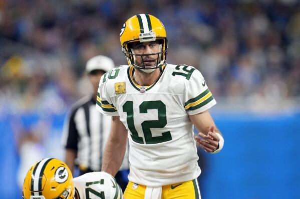 Packers take big injury hits with losses of Aaron Jones, Rashan Gary