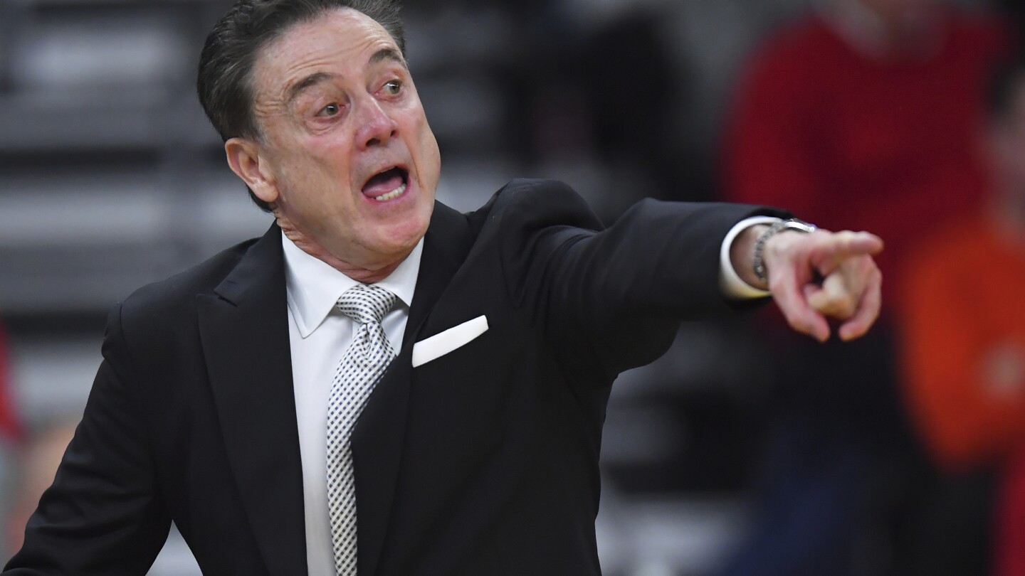 St. John's Defeats Omaha, Set for Encounter with Arkansas