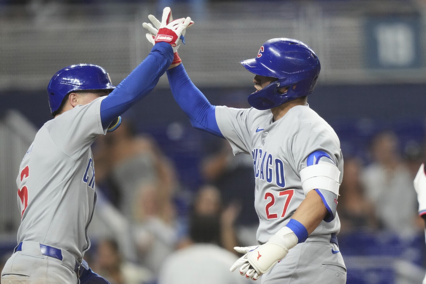 Suzuki hits 2-run HR to cap 8-run sixth inning as Cubs beat Marlins 14-1