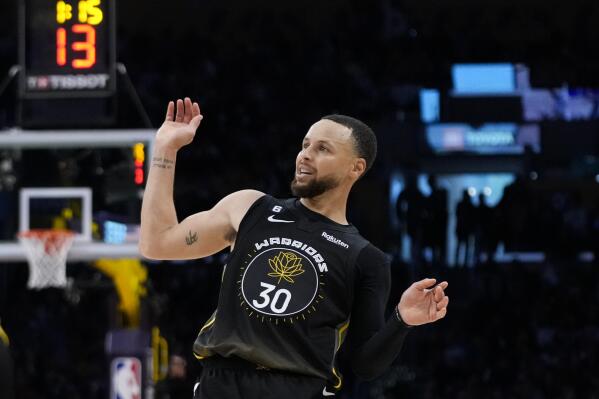 Stephen Curry Scores 30 Points in Warriors' Win vs. Lakers
