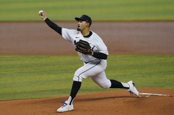 Miami Marlins 'set' at catcher with Jorge Alfaro, Chad Wallach