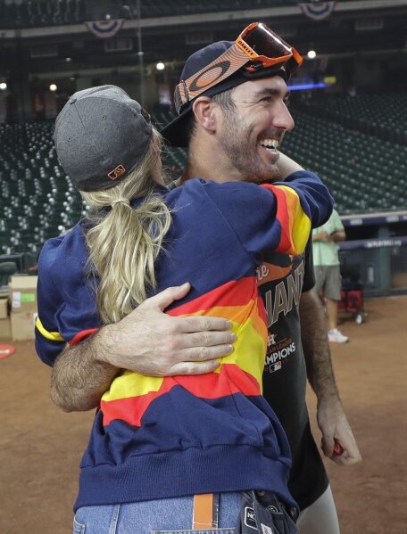 Astros' once-mocked 'rainbow' uniforms are now a fan favorite