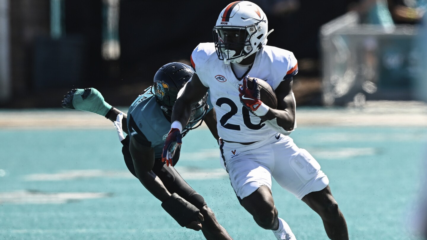 Virginia Cavaliers Defeat Coastal Carolina 43-24