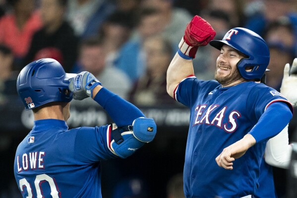 Rangers complete four-game sweep of Blue Jays as Toronto's playoff