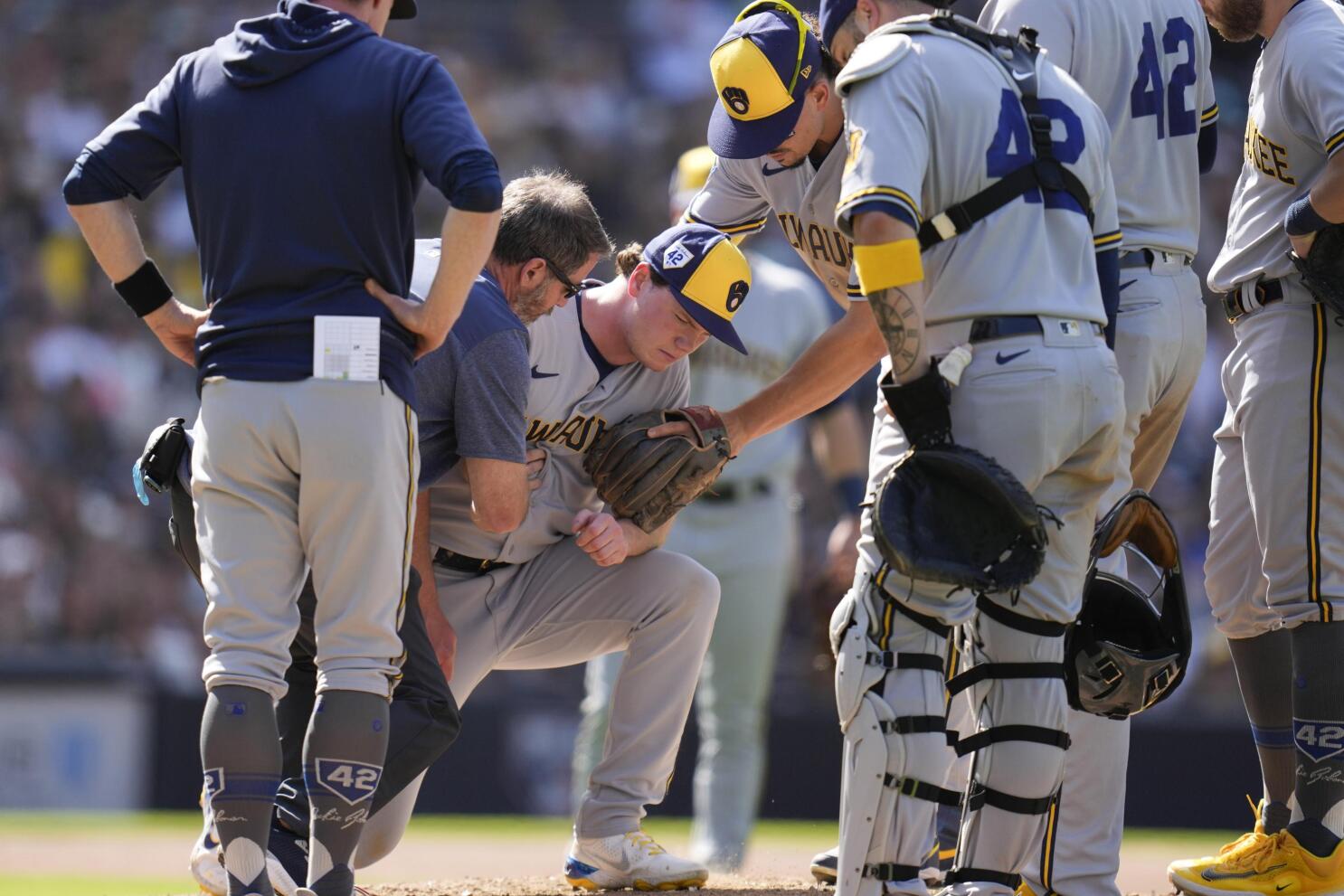 Manny Machado updates IL and hand injury, Padres teammates