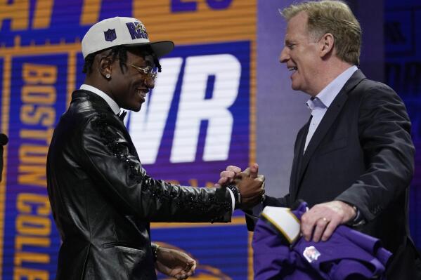 Ravens take Boston College wide receiver Zay Flowers with No. 22