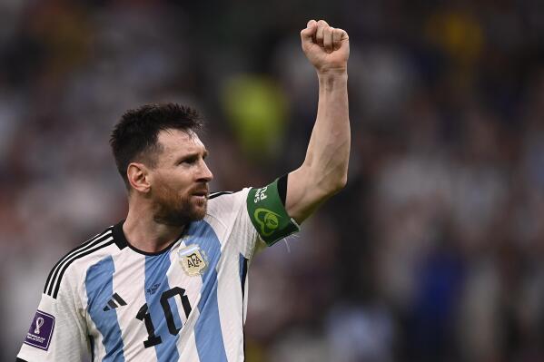 Canelo slams Messi over Mexico team World Cup jersey