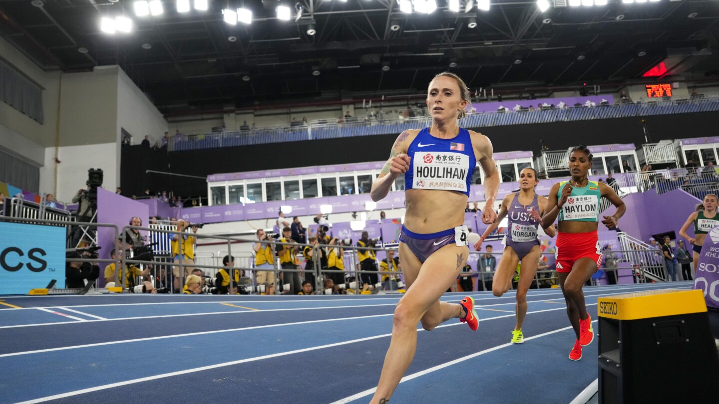 US runner Shelby Houlihan earns silver medal in return to big stage