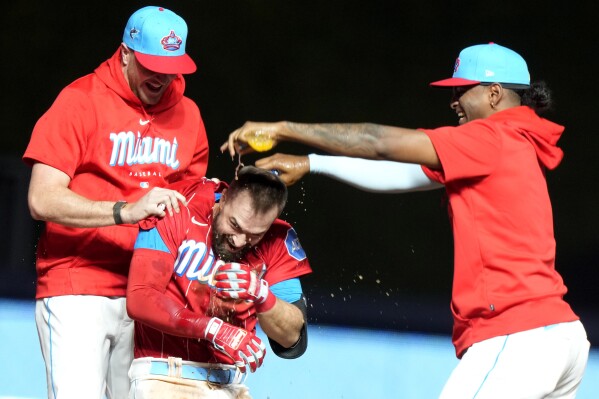 Jon Berti gives Marlins walk-off win over Pirates in 11