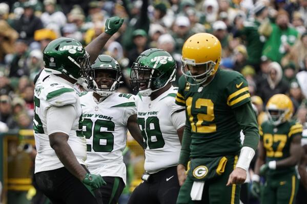 Jets continue surge with convincing 27-10 win at Green Bay
