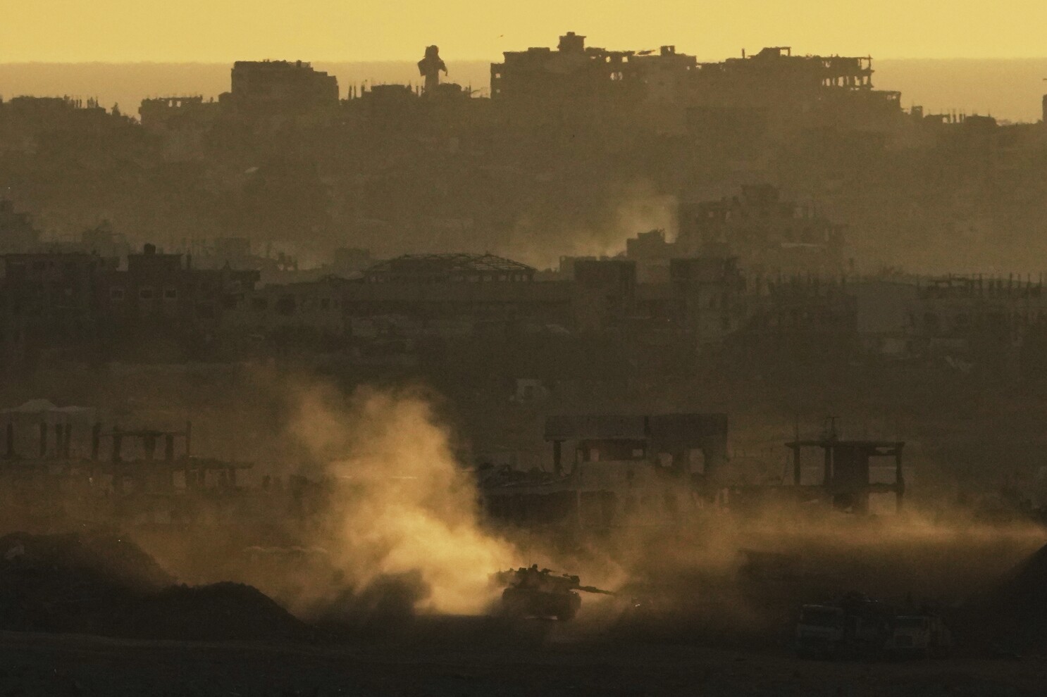 Israel plans to seize Gaza under a new plan, officials say