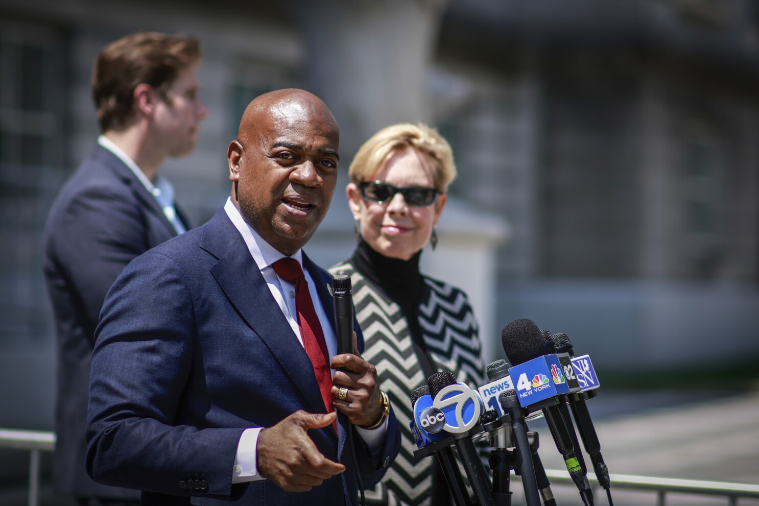 Newark mayor Ras Baraka sues Alina Habba after arrest detention site