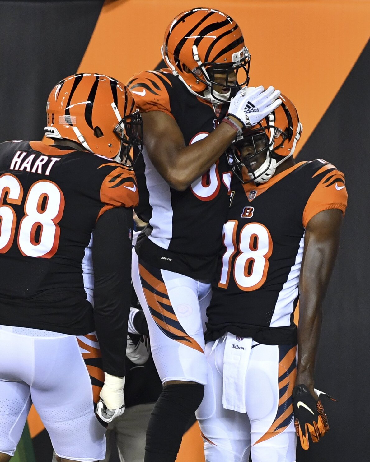 Cincinnati Bengals' AJ Green scores three touchdowns before halftime