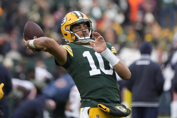 Packers QB Jordan Love makes his playoff debut at the Cowboys, who have a  16-game home win streak | AP News