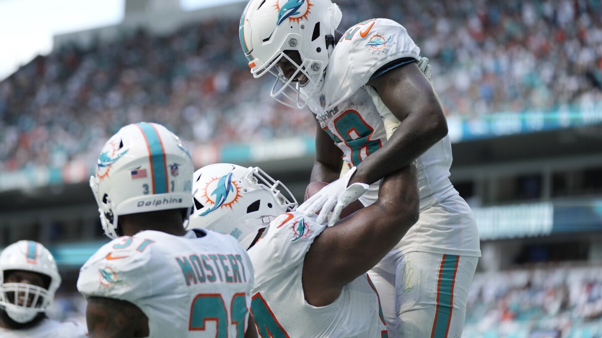 Bills seek to slow Dolphins' speedy offense in early showdown between AFC  East powers - The San Diego Union-Tribune